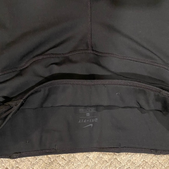 Nike Plus Size Lux Leggings - Picture 4 of 5